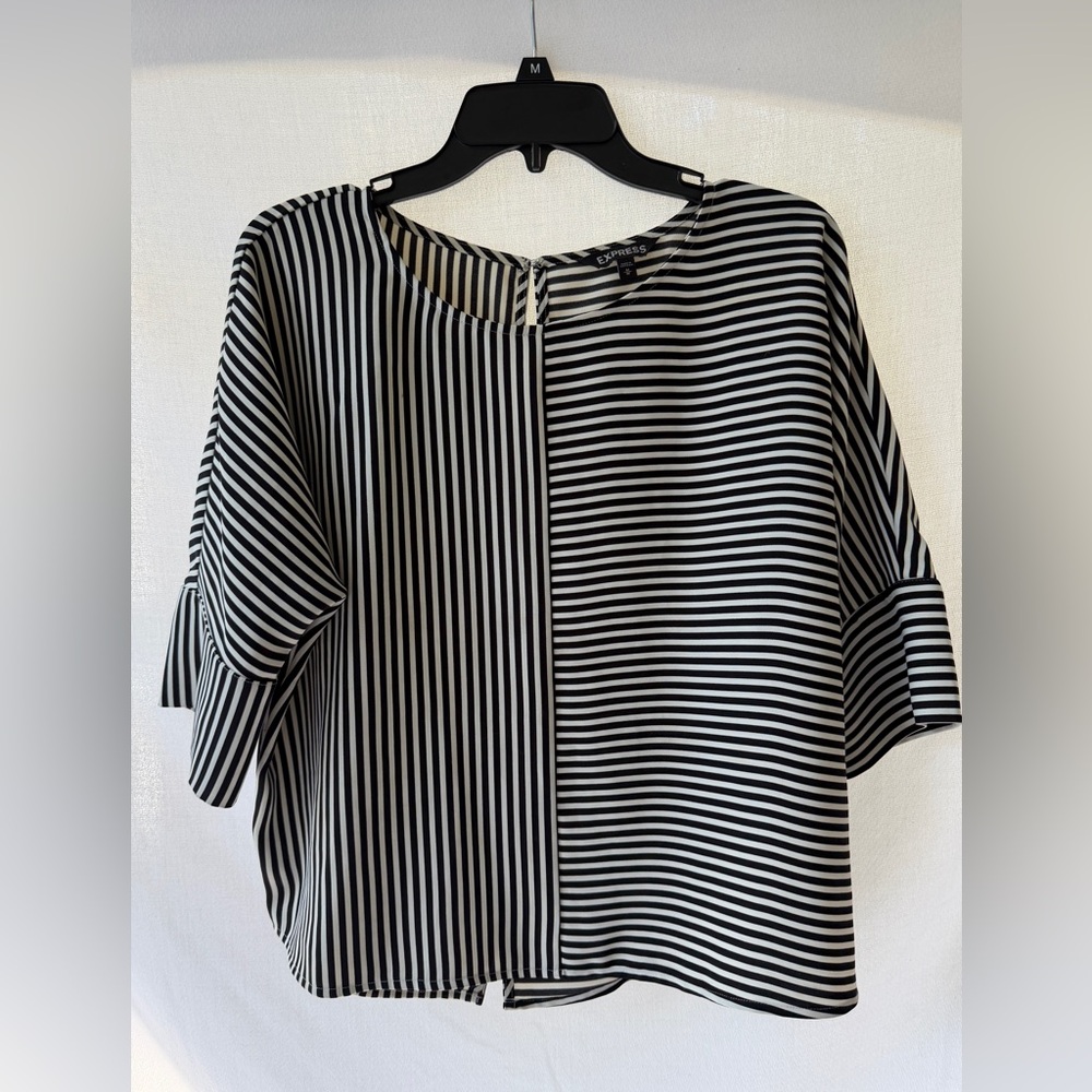 NWoT Express Modern Striped Dolman Sleeve Top Medium